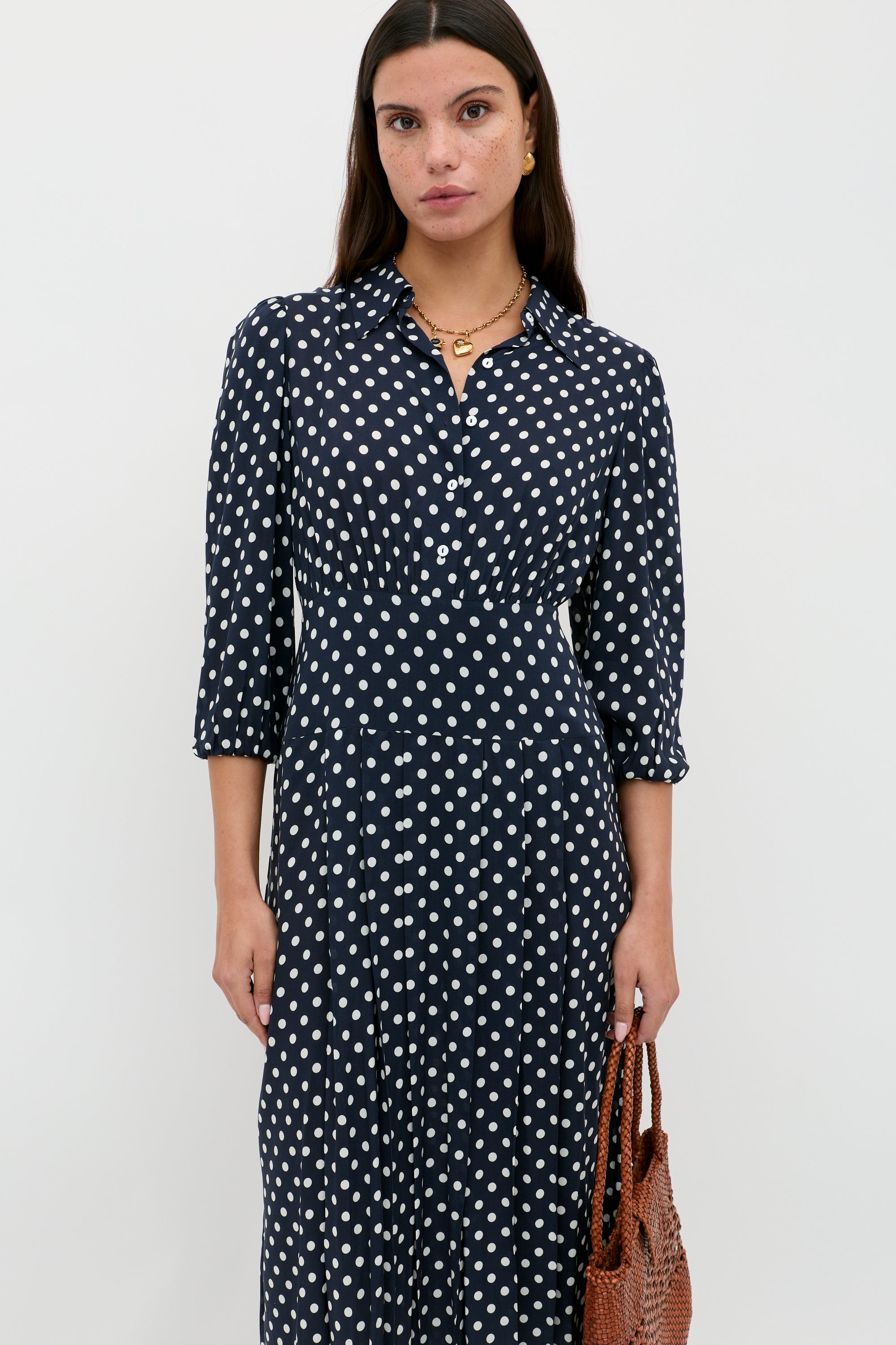 izzy midi dress Belted Button Up Long Sleeve Poplin Collar, Izzy Floral Midi Dress in White, Size L,
