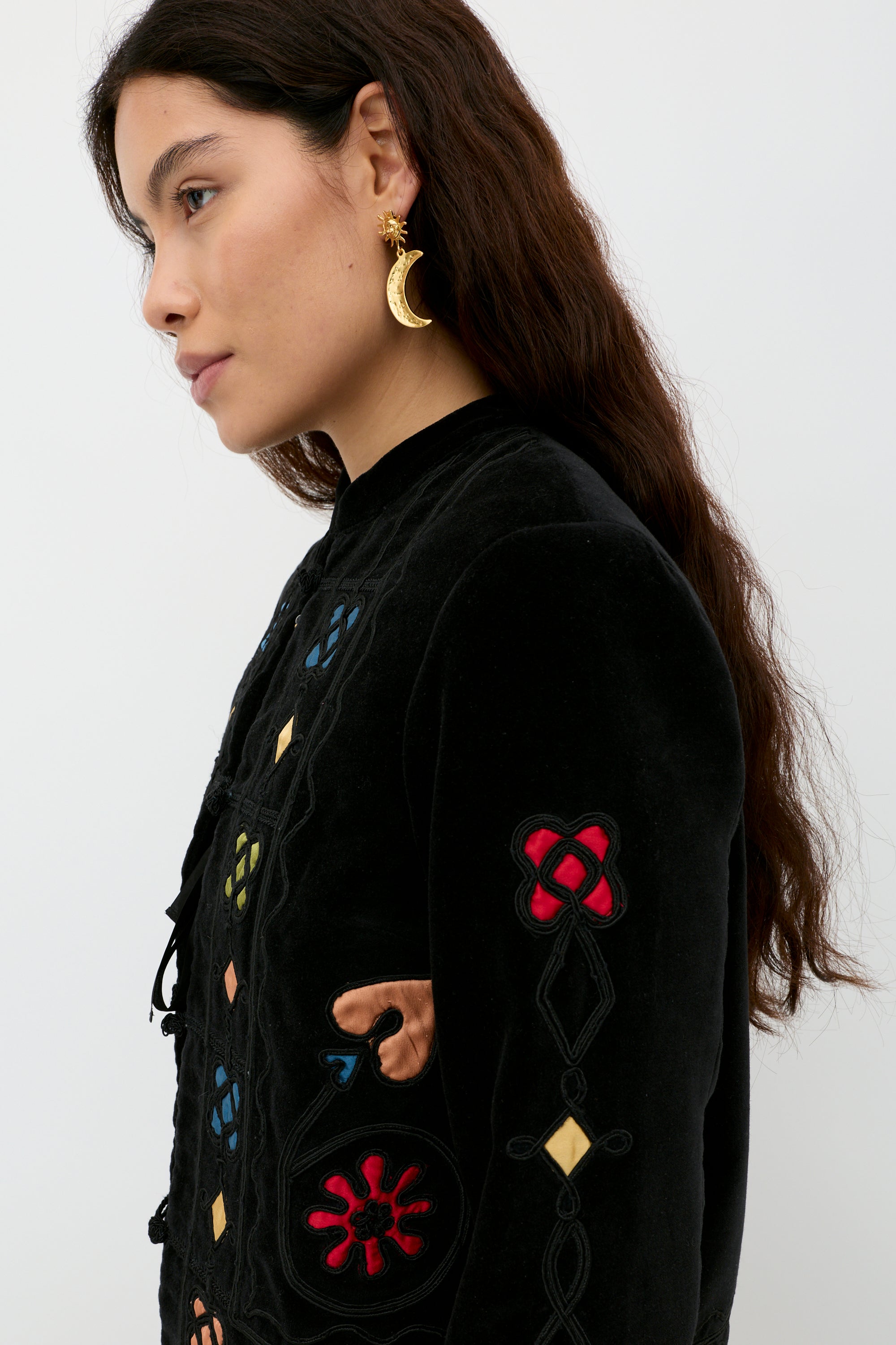 サリースコット チェリー刺繍 ジャケット Viktoria Velvet Jacket in Serino Appliqué Black | RIXO USA ⋆