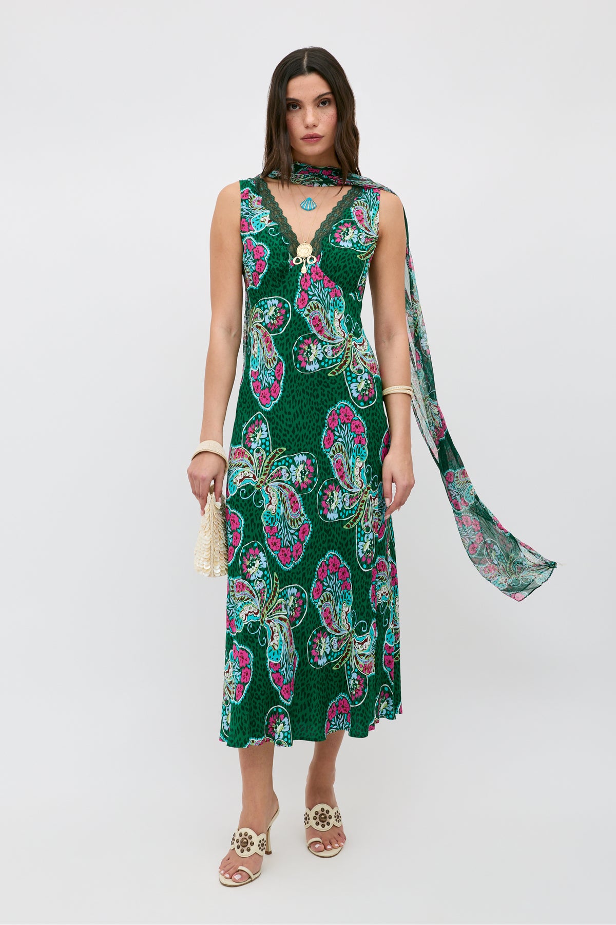 green dress pink heels Do you think the hot pink heels would look okay with the dark green dress? : r/Weddingattireapproval