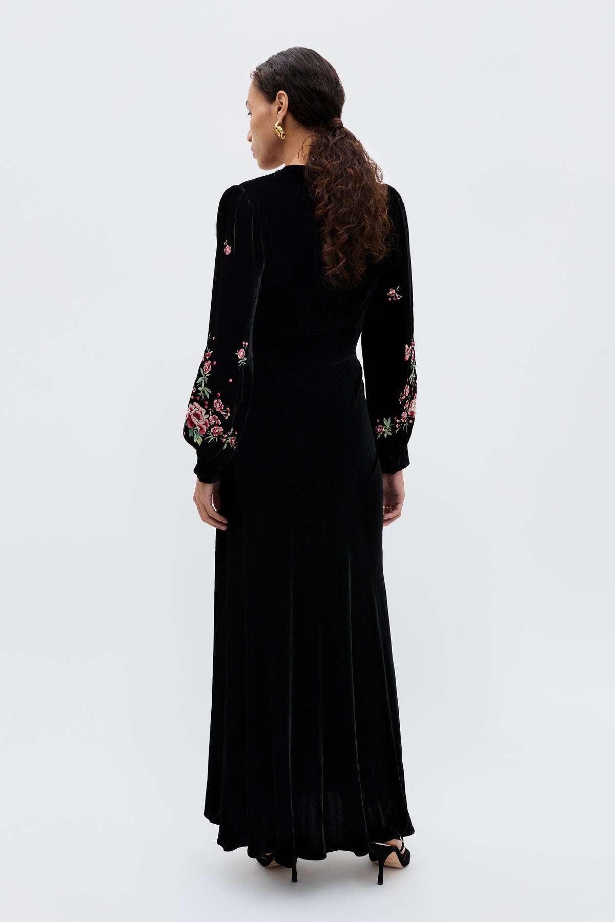 Emory Embroidered Silk-Velvet Gown in Black Blossom Embroidery Pink | RIXO USA Emory Embroidered Silk-Velvet Gown in Black Blossom Embroidery Pink | RIXO USA