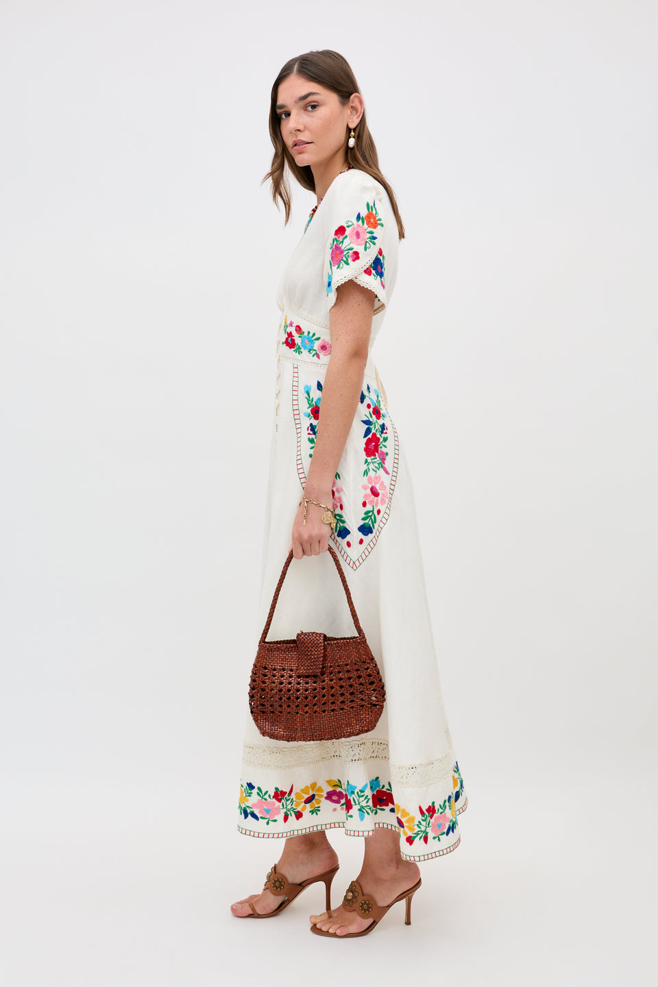 Novara - Anemone Embroidery Cream