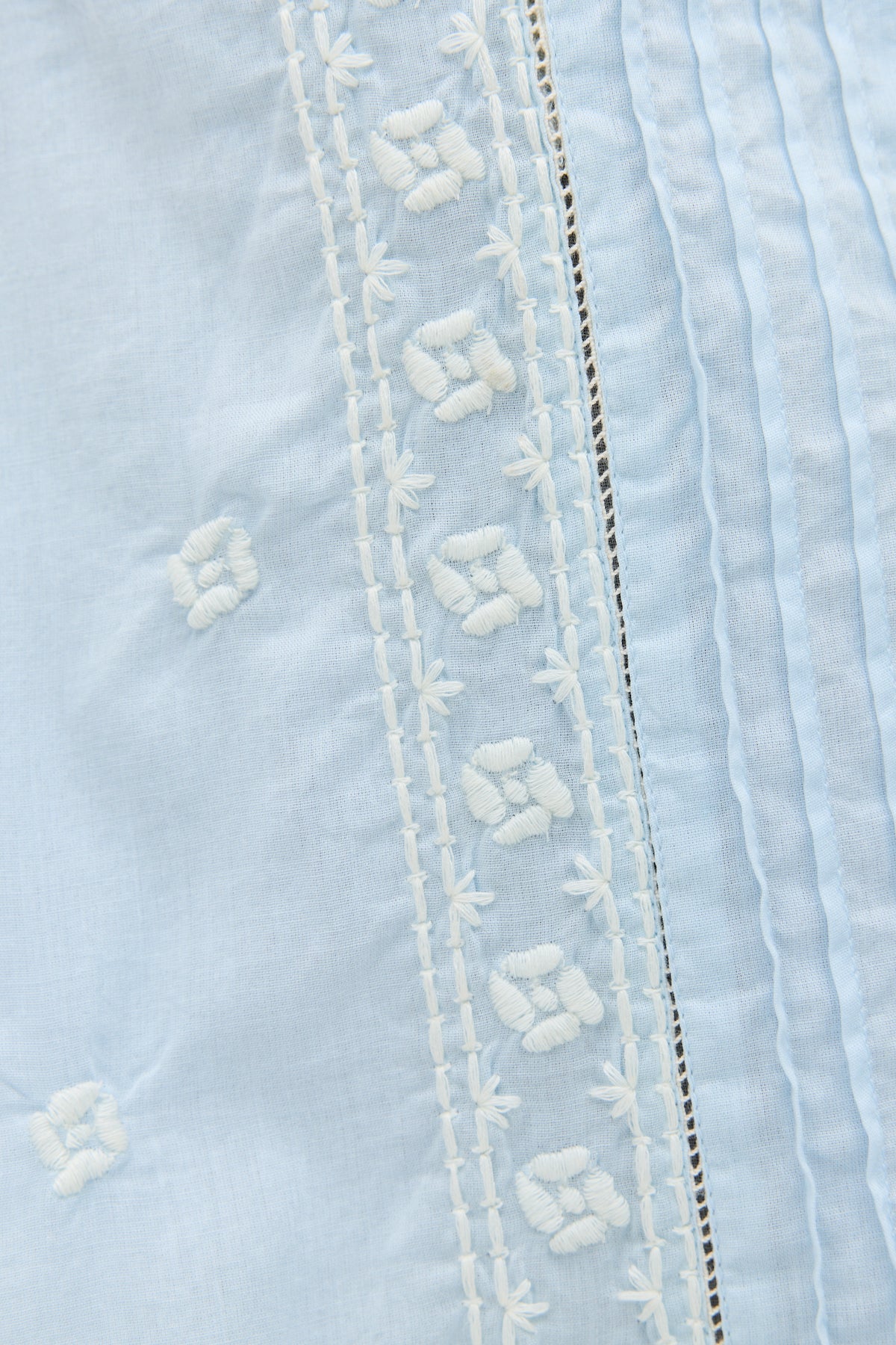 Edina - Mira Embroidery Powder Blue