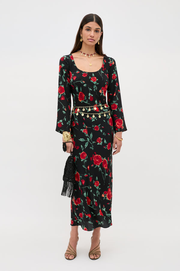 black dress with rose gold accessories 16 Accessorising that Black dress ideas