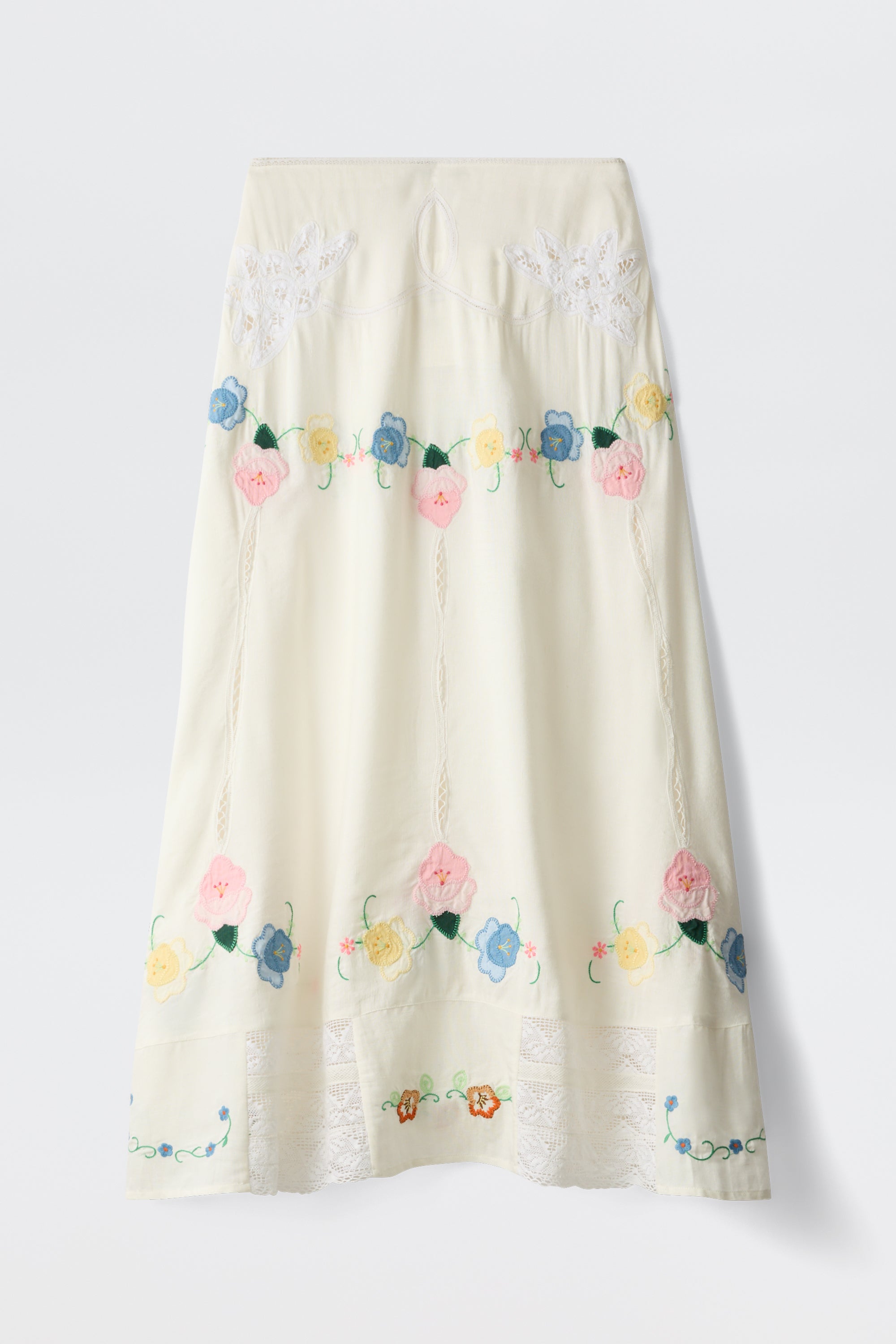 【値下げ】rivnobuhiko/EMBROIDERY SKIRT Paulina Embroidered Midi Skirt in White Silje Embroidery Ivory