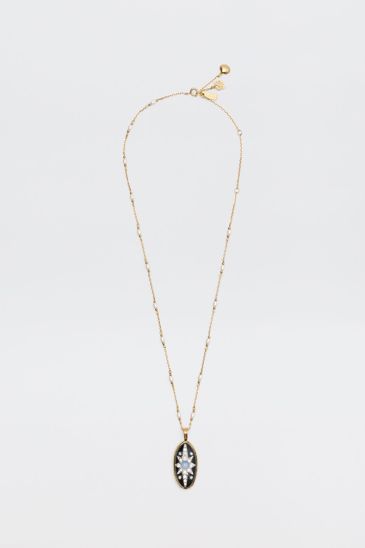 Andi  -  Black