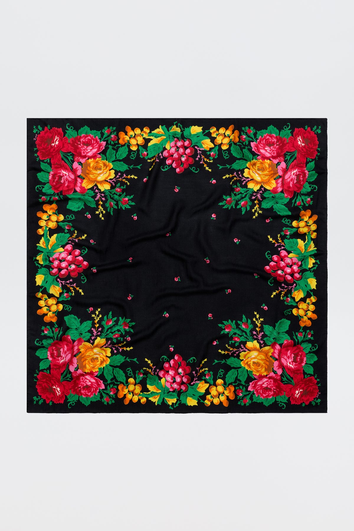 Elianna  -  Rosette Black