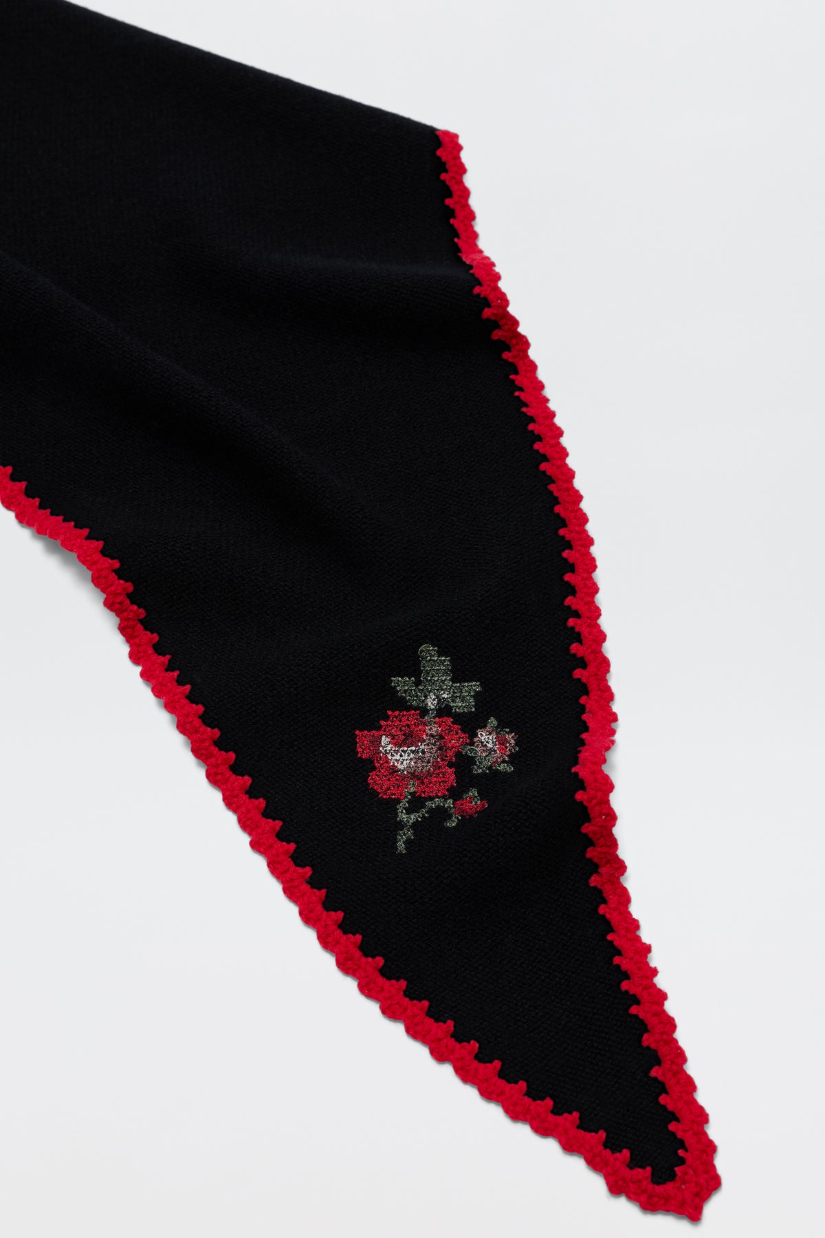 Lianora  -  Abi Rose Knit Black