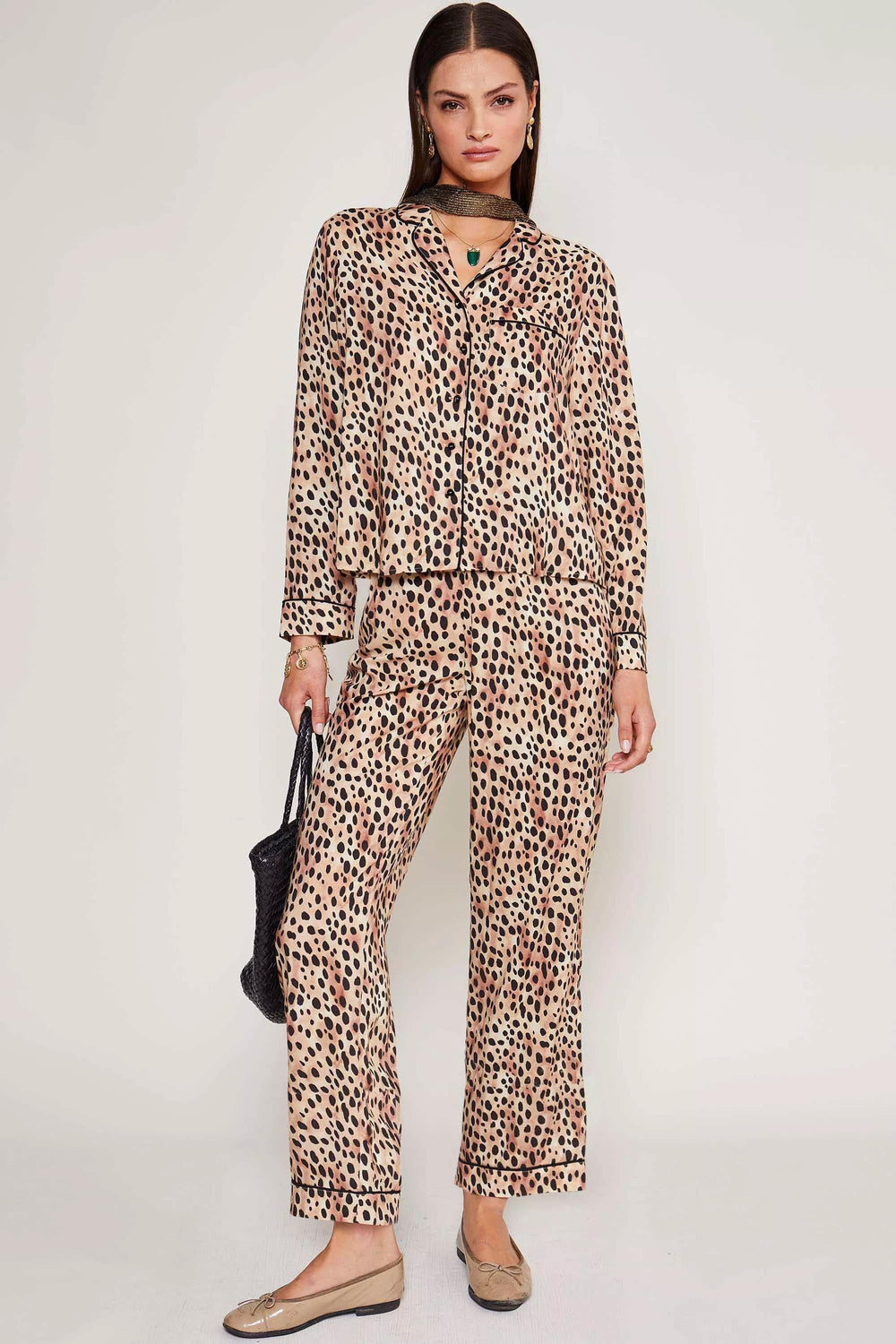 Rixo Austin classic pyjama set looks better than ever in our new Leopard Fields Brown print. Designed to be loose and floaty throughout. Elasticated waist: A more flexible fit on the waist and hips. Unlined for a less restrictive feel.