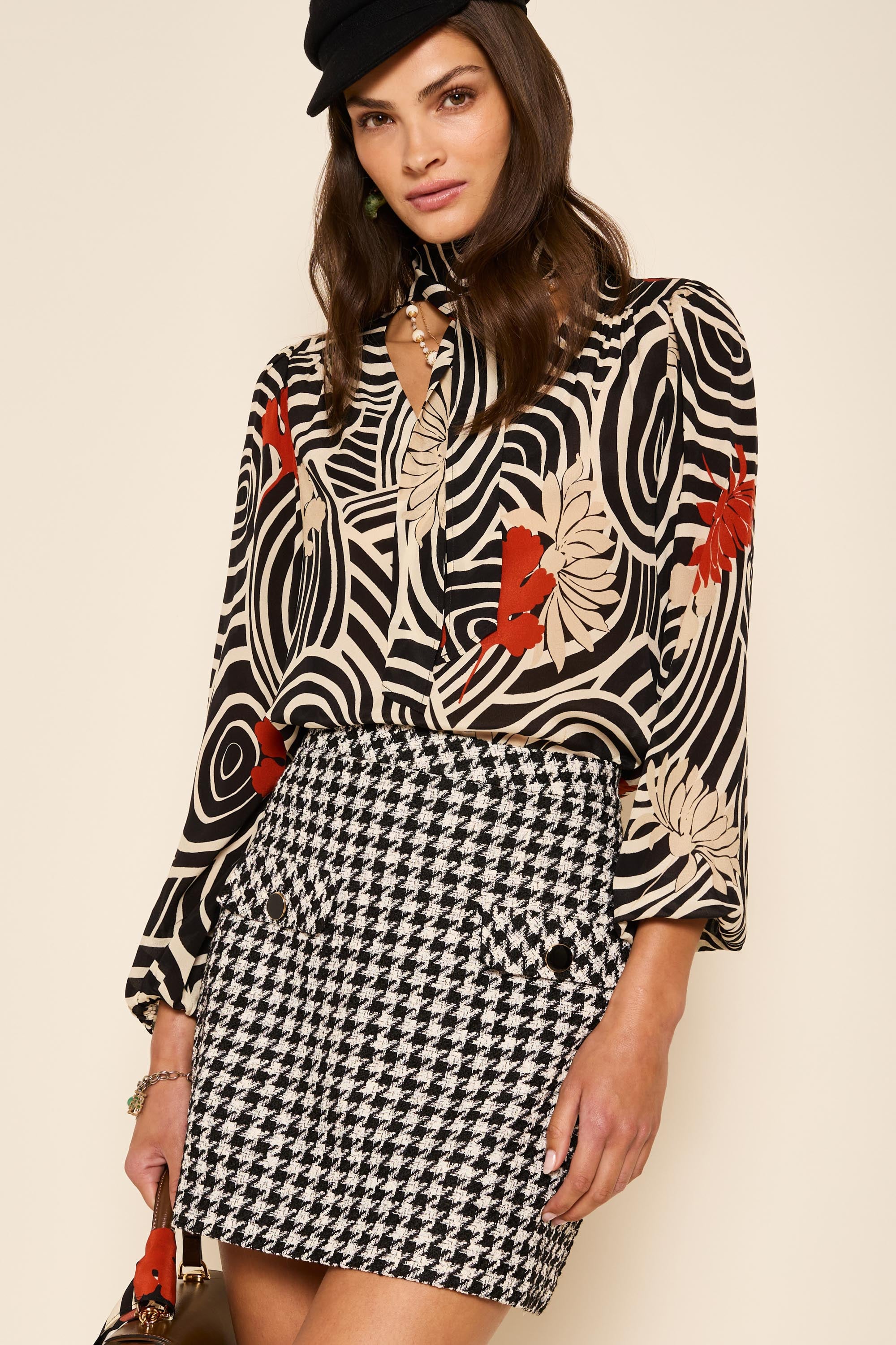 Mariah Houndstooth Mini Skirt in Black Houndstooth Mono | RIXO ⋆