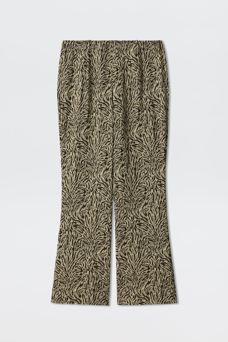 Olwen  -  Sun Leo Tan