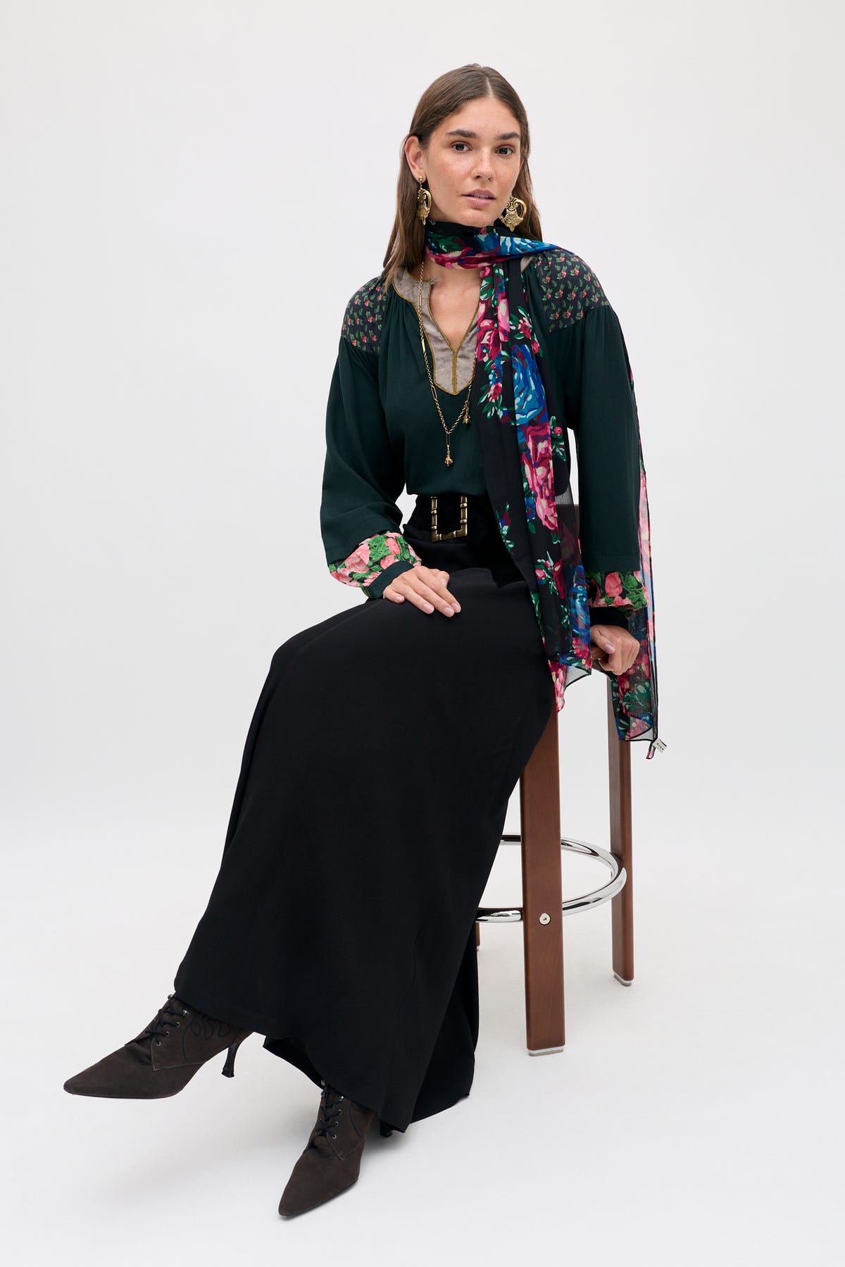 Julien -  Vintage Bouquet Black