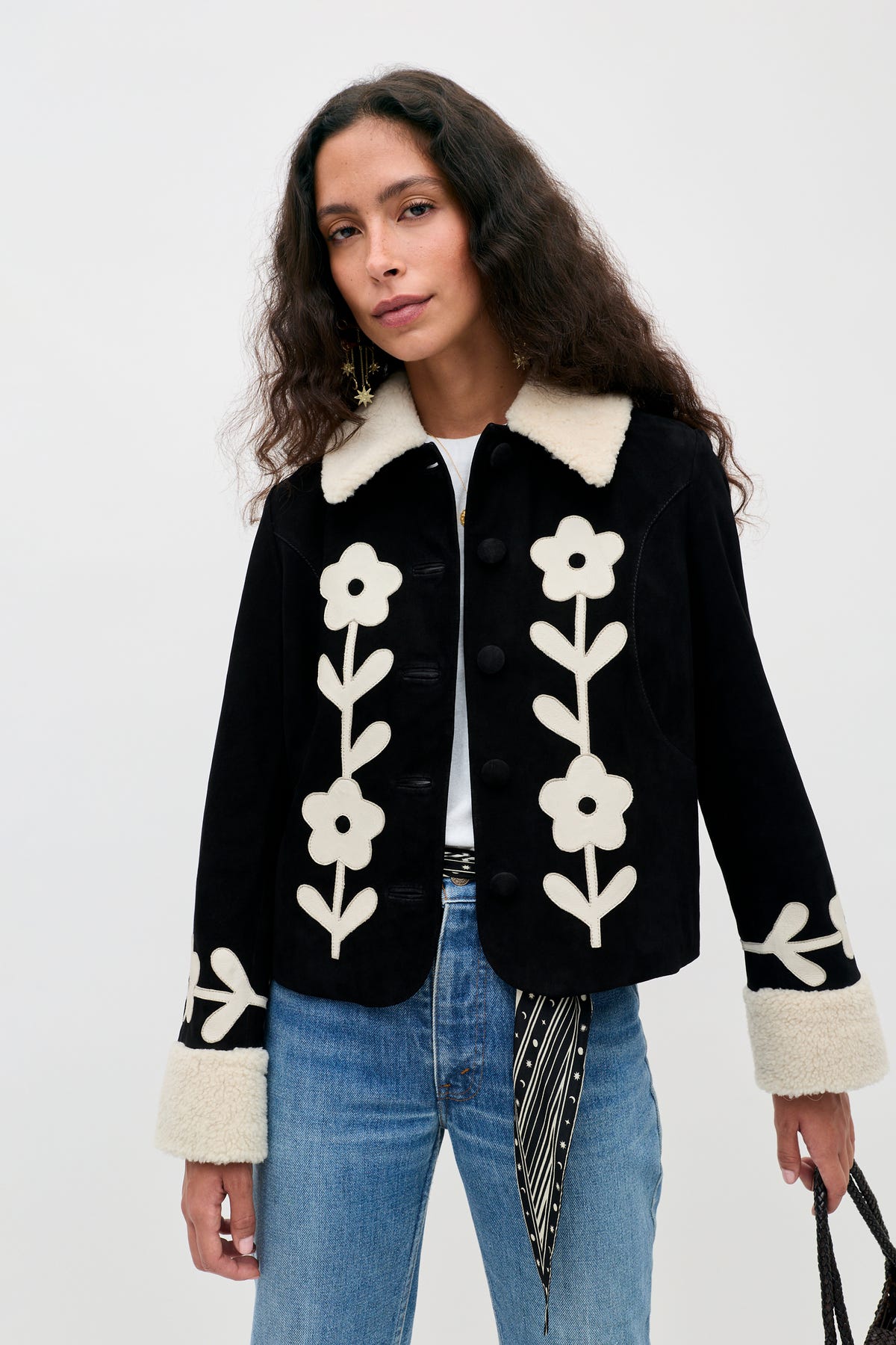 Brodie - Retro Daisy Applique Embroidery Black