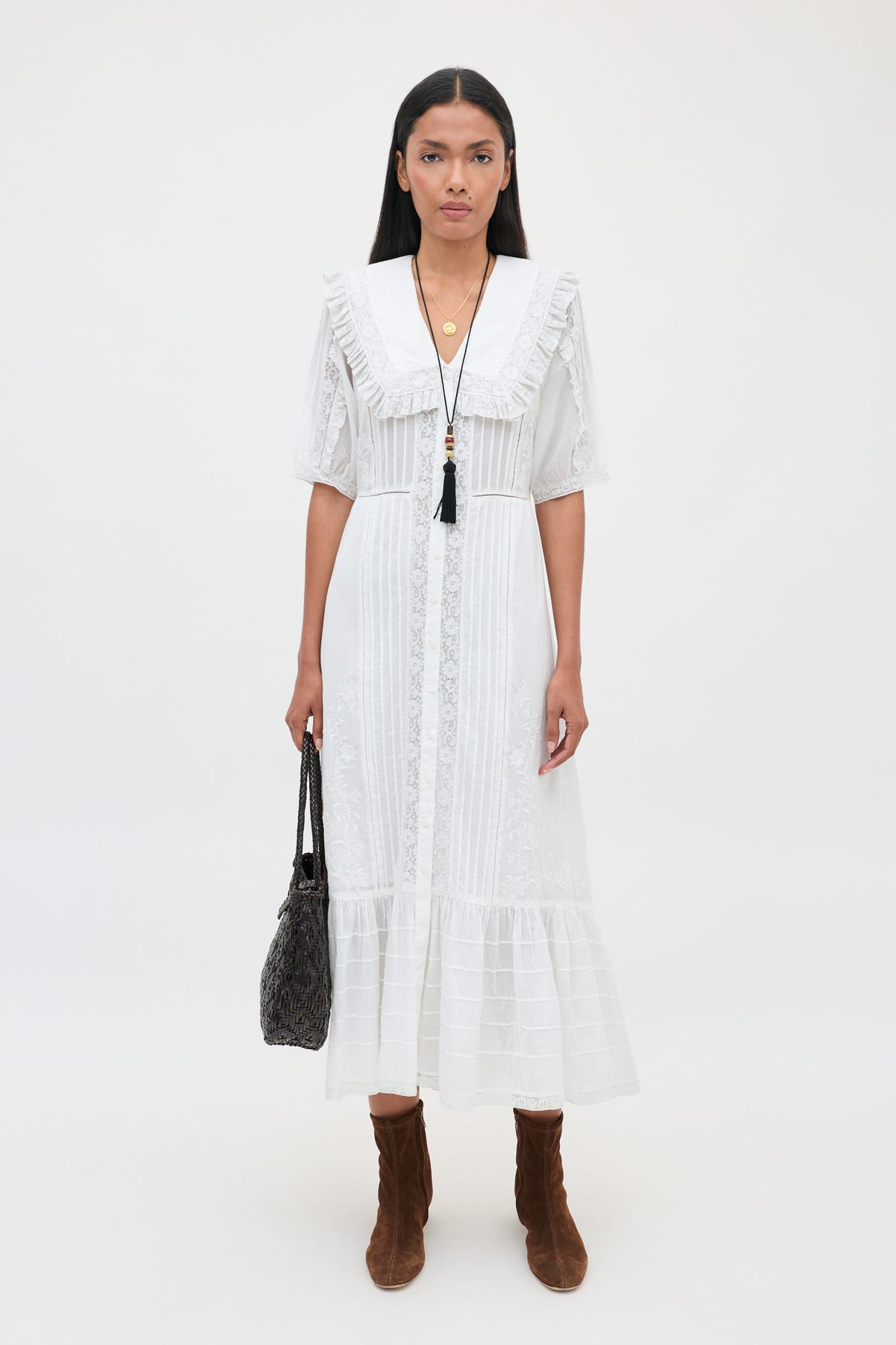 Edina - Pansy Embroidery White