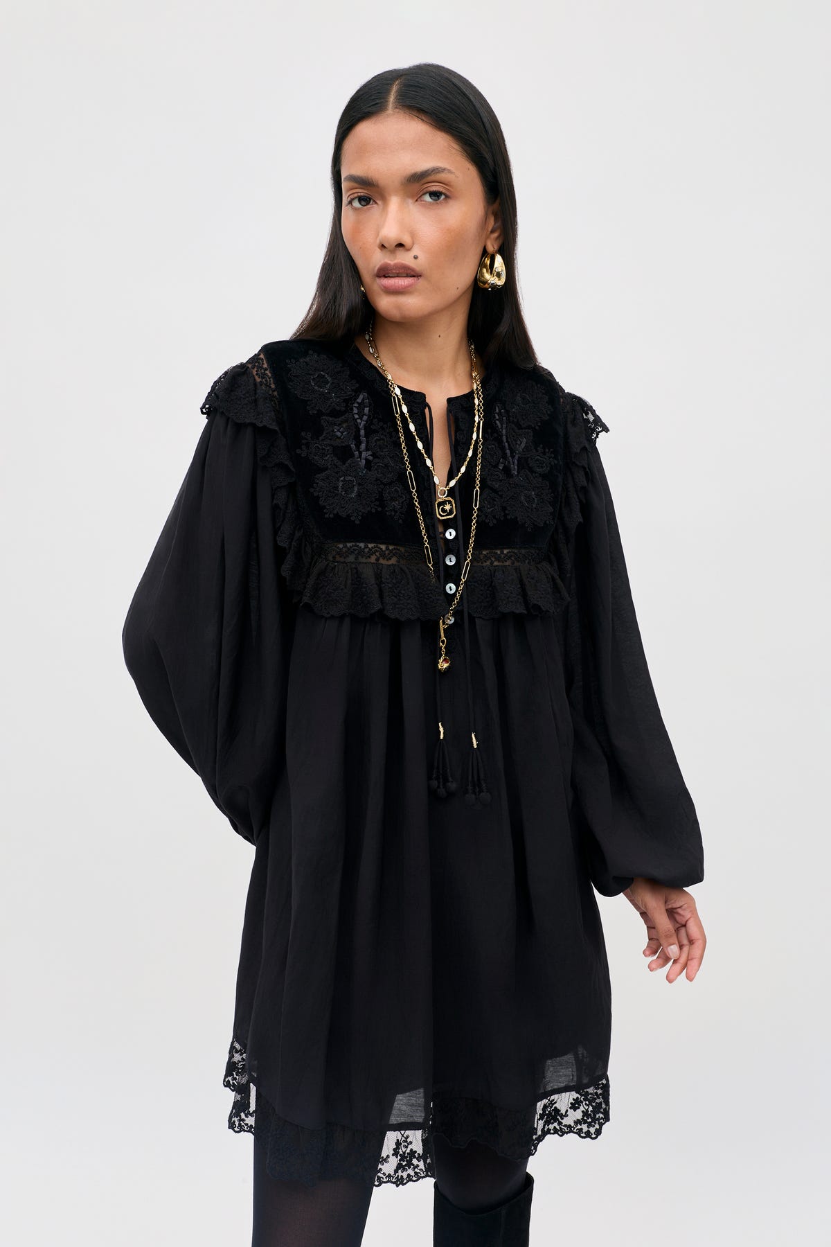 Inez - Lilly Embroidery Black
