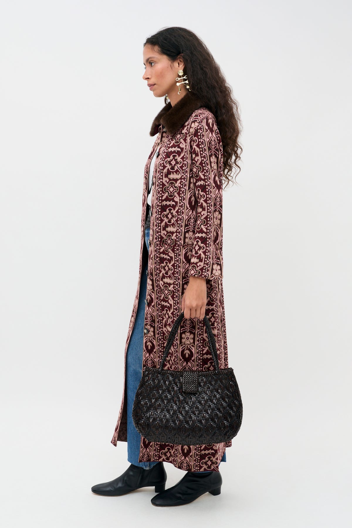 Jacoba  - Tapestry Bloom Bordeaux
