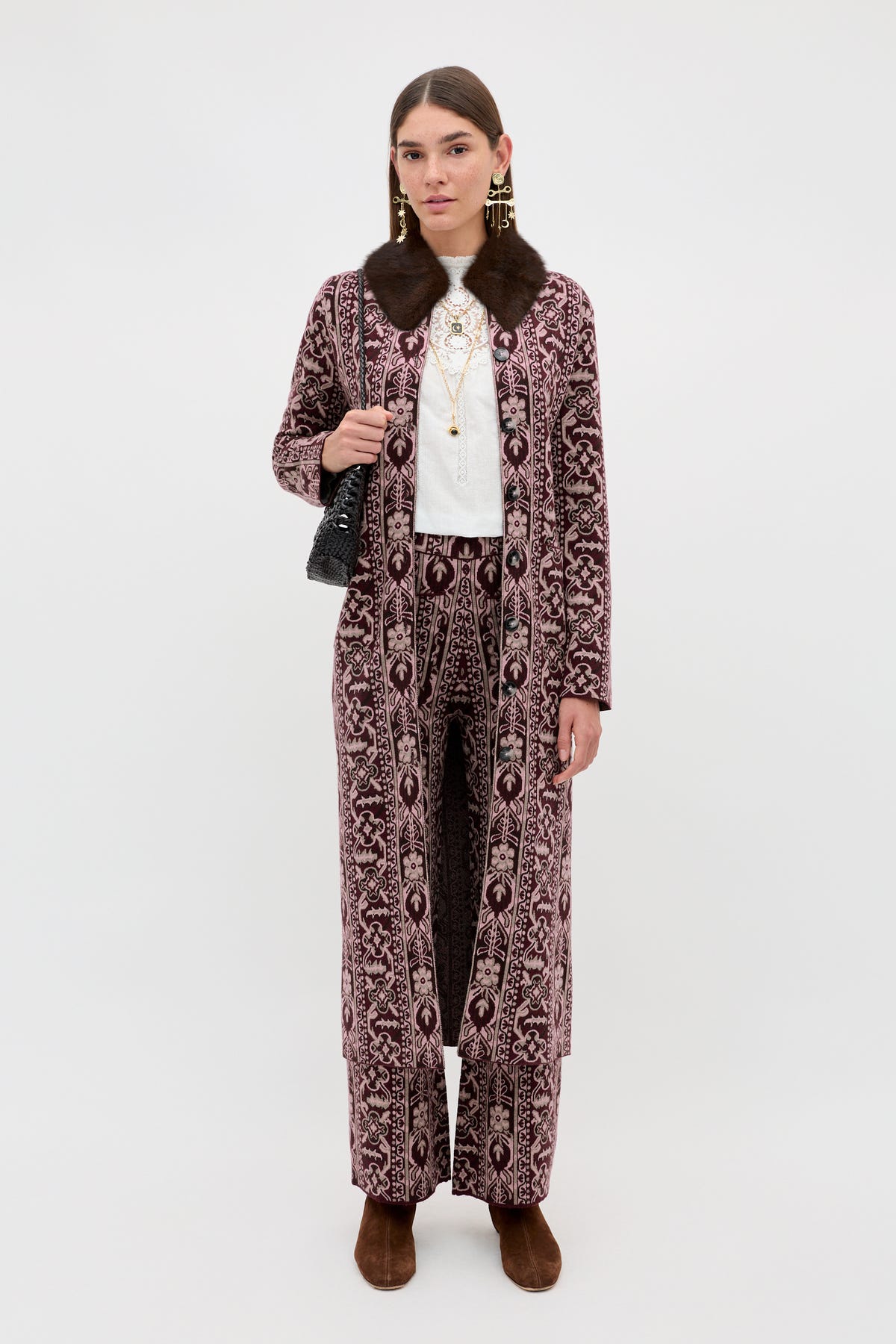 Jacoba  - Tapestry Bloom Bordeaux