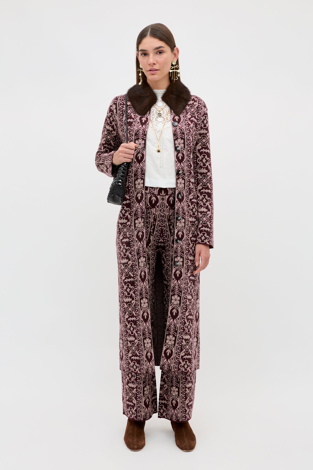 Jacoba  - Tapestry Bloom Bordeaux
