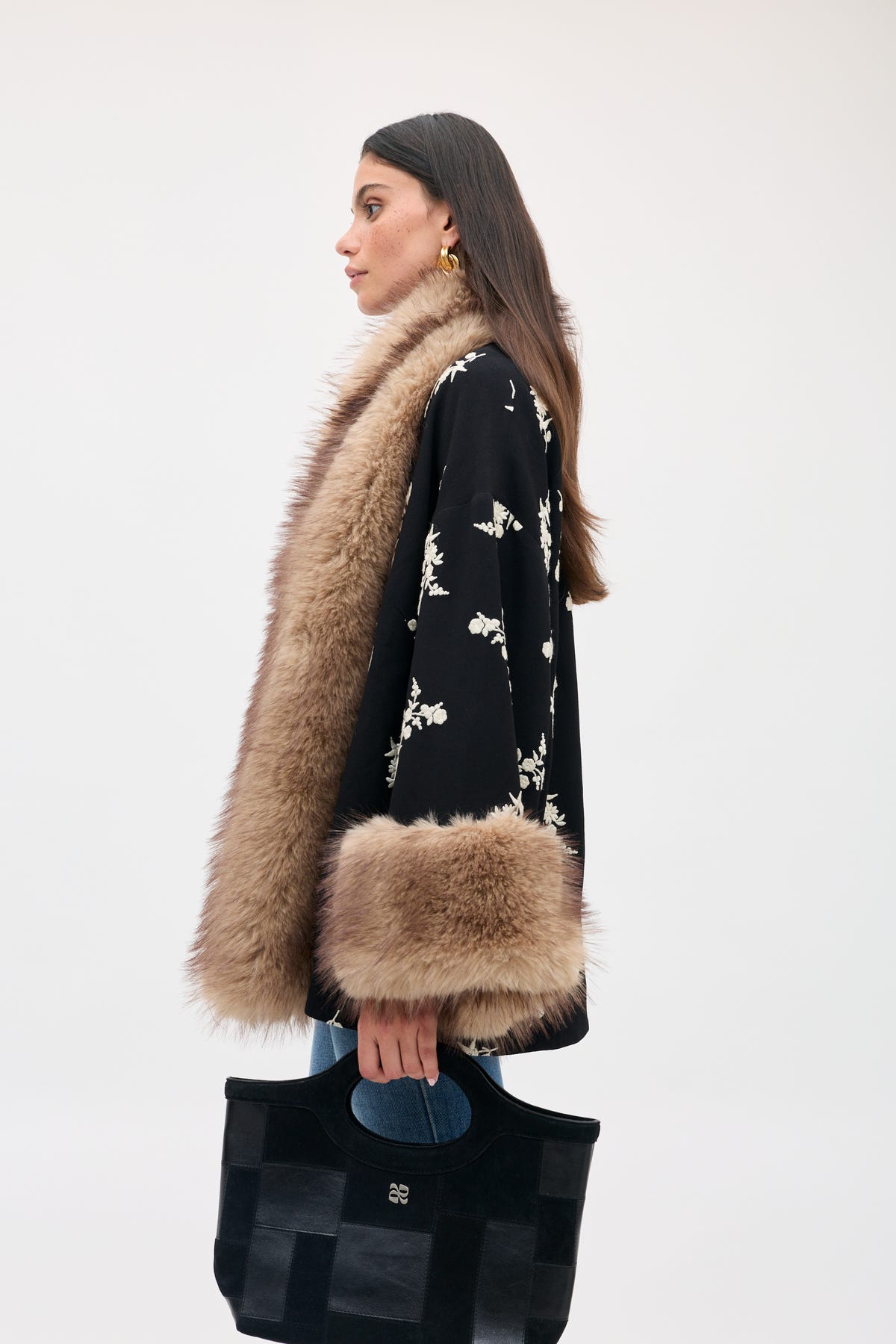 Micah - Alexa Flower Embroidery Black