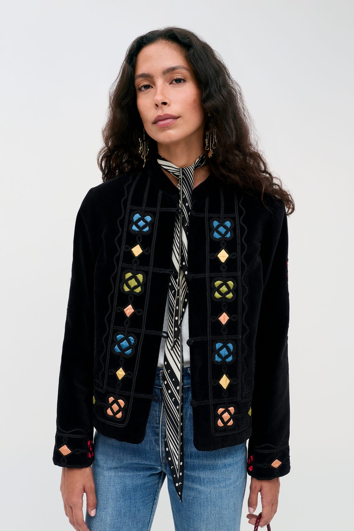 Viktoria  -  Serino Applique Black