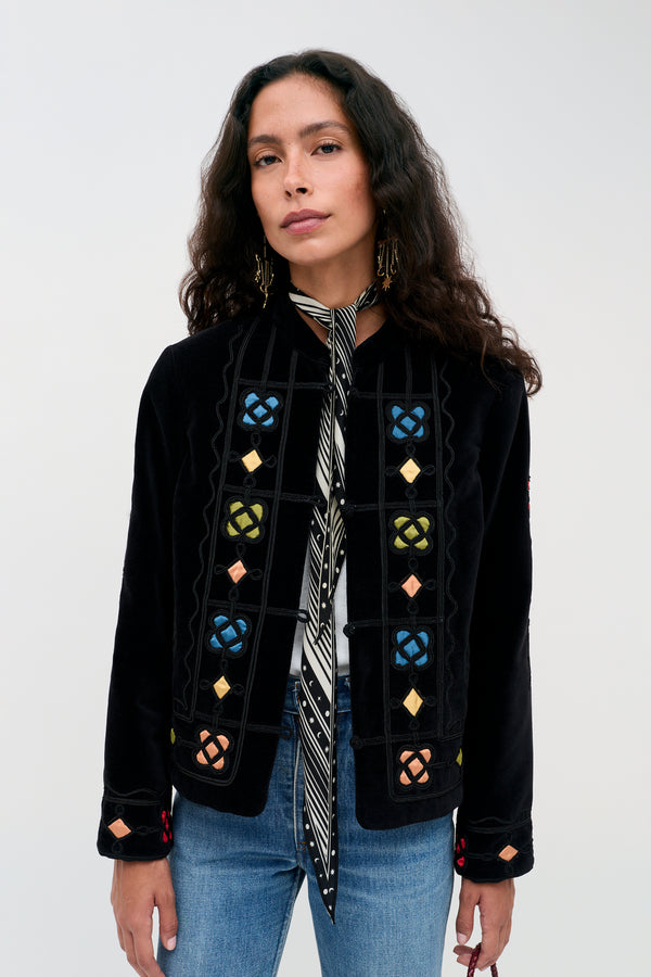 Viktoria  -  Serino Applique Black